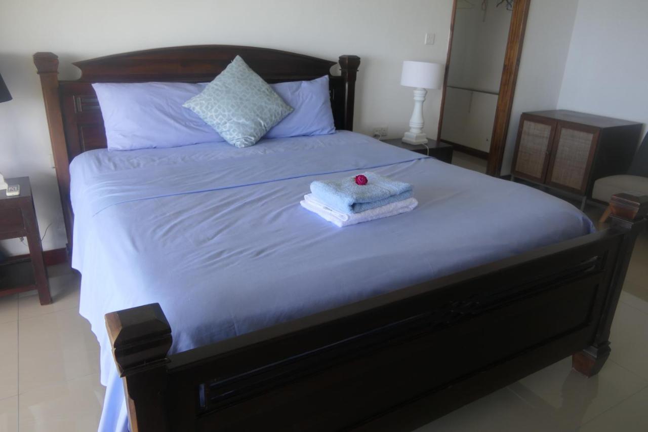 Villa Tropical Garden Self Catering Victoria Exterior foto