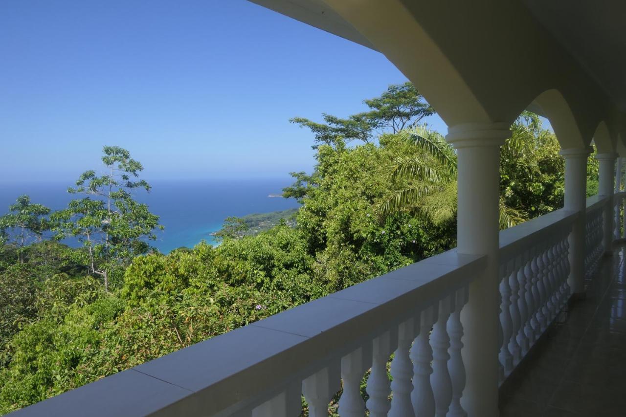 Villa Tropical Garden Self Catering Victoria Exterior foto