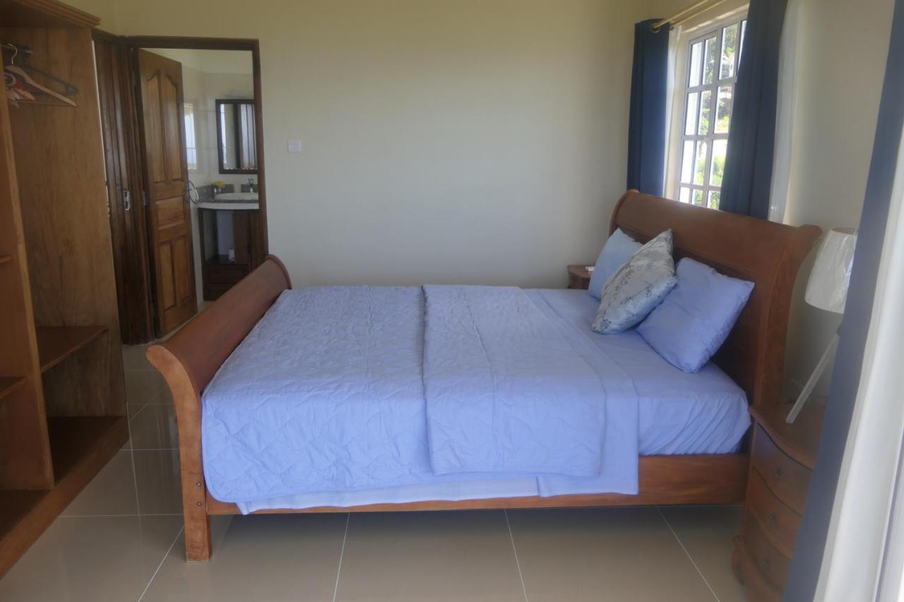 Villa Tropical Garden Self Catering Victoria Exterior foto