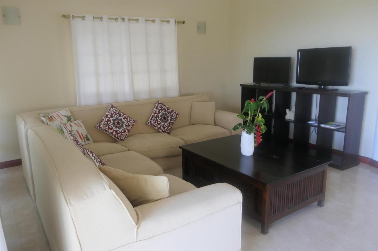 Villa Tropical Garden Self Catering Victoria Exterior foto