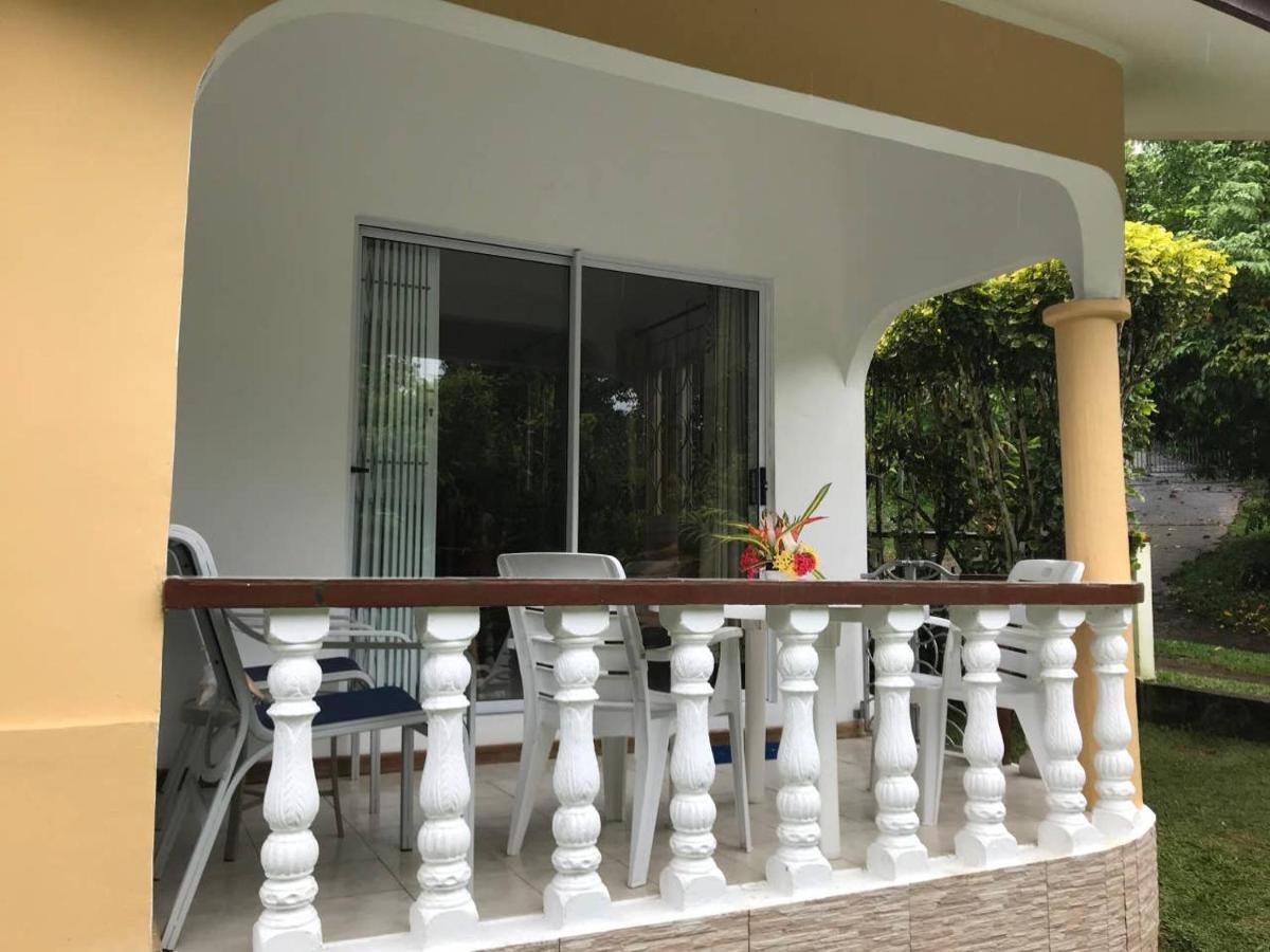 Villa Tropical Garden Self Catering Victoria Exterior foto