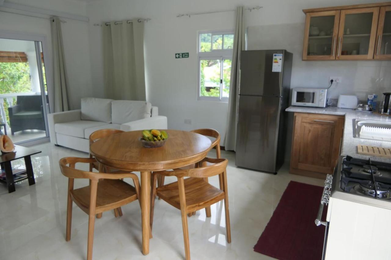 Villa Tropical Garden Self Catering Victoria Exterior foto