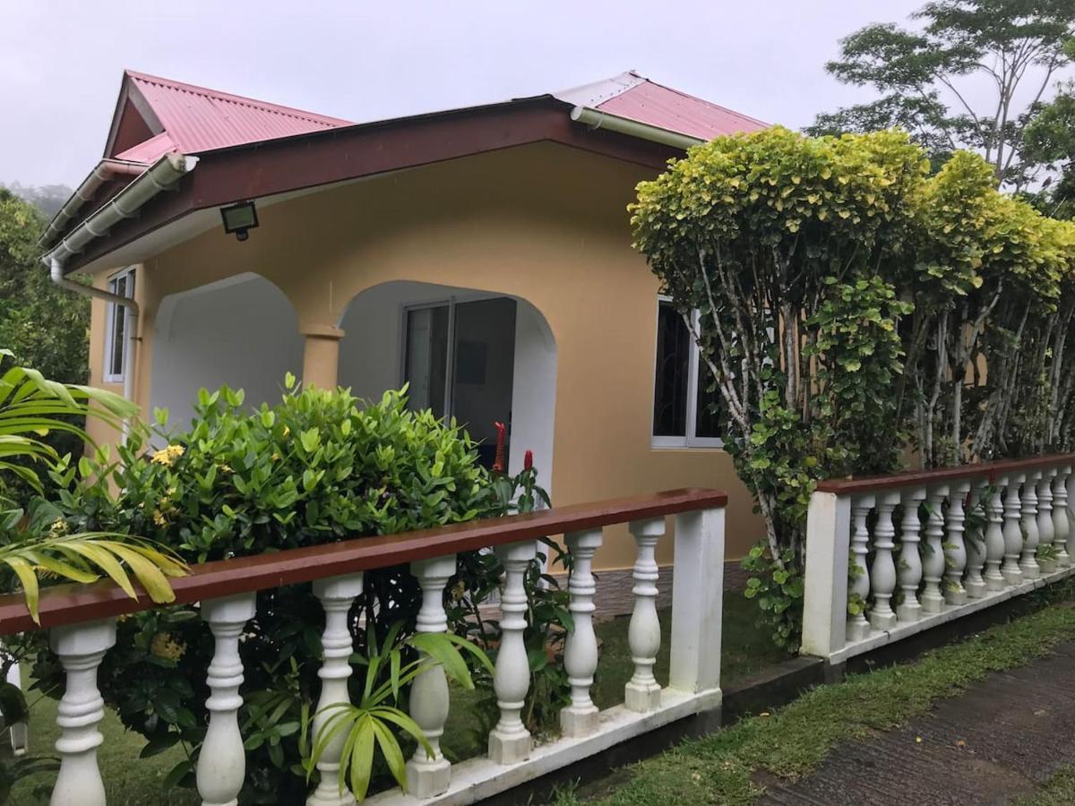 Villa Tropical Garden Self Catering Victoria Exterior foto